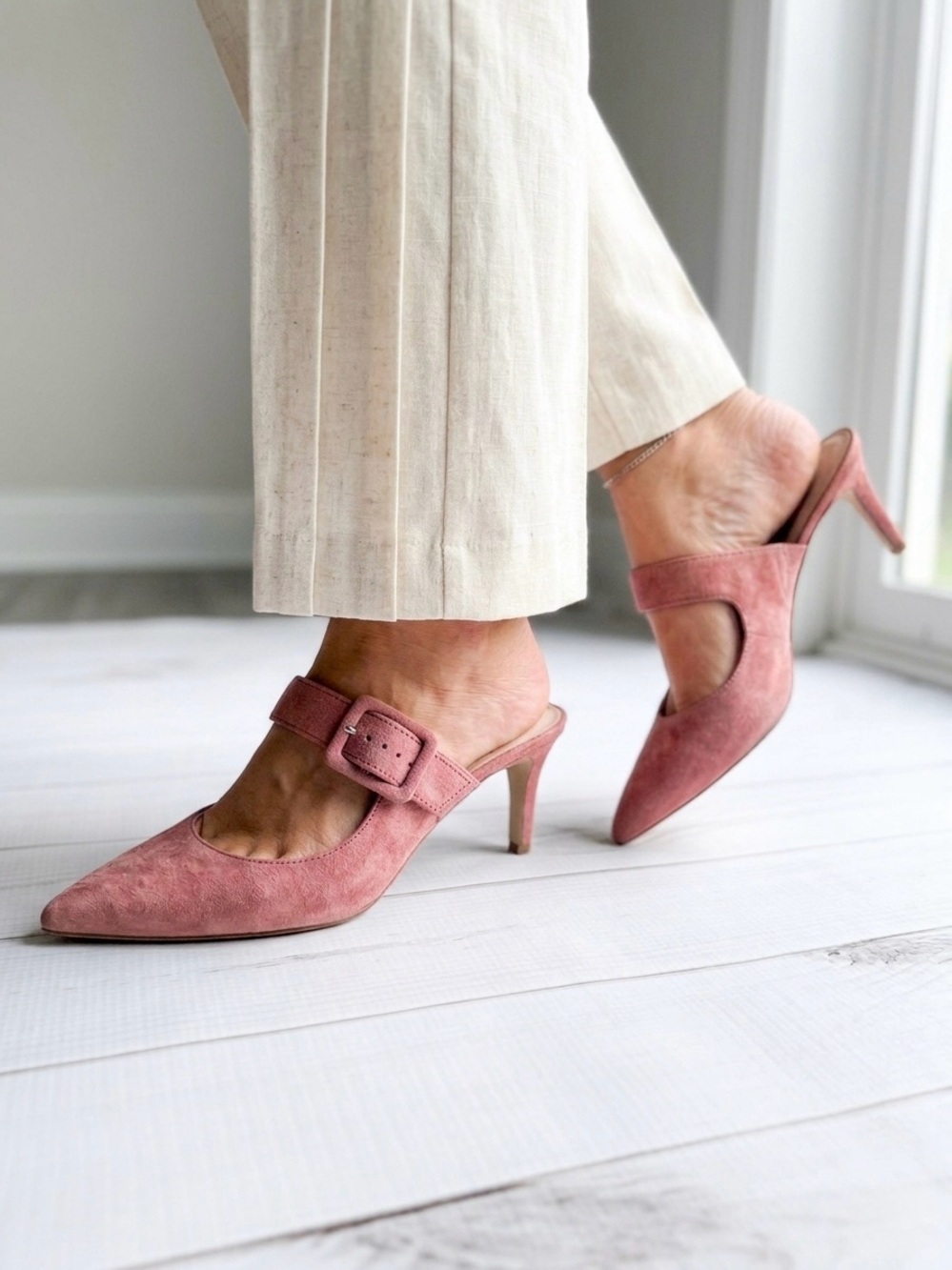 Tahari Mauve Suede Pointed-Toe Buckle Mules